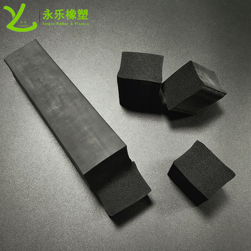 濱海新輕軌減震發泡硅膠條