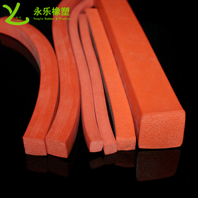 濱海新擠出防撞發(fā)泡硅膠條，阻燃發(fā)泡硅膠條，無氣味門窗發(fā)泡硅膠密封條